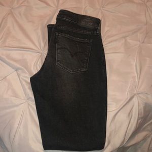 Levis 711 jeans